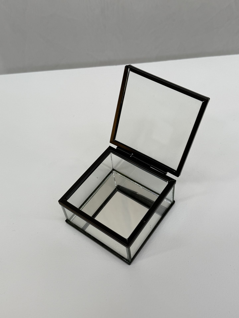 Boite à alliances verre et noire