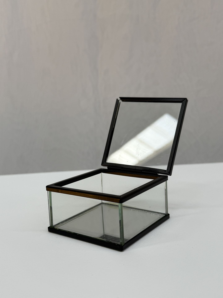 Boite à alliances verre et noire
