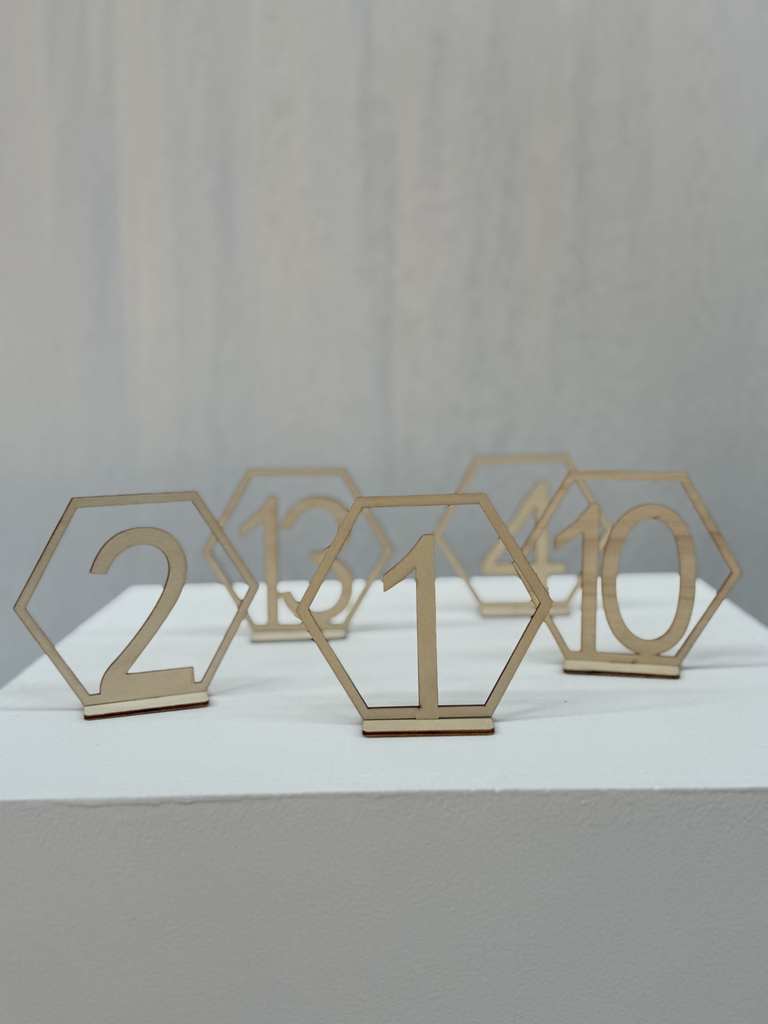 Numéros de tables en bois