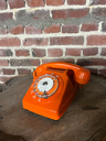téléphone orange vintag