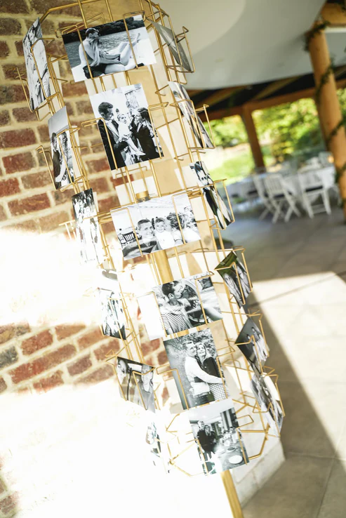 PRÉSENTOIR A CARTES POSTALES DORÉ