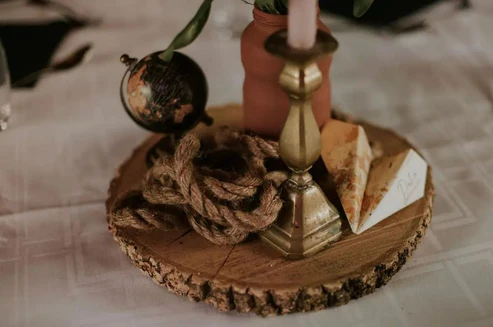 BOUGEOIR EN LAITON DORÉ