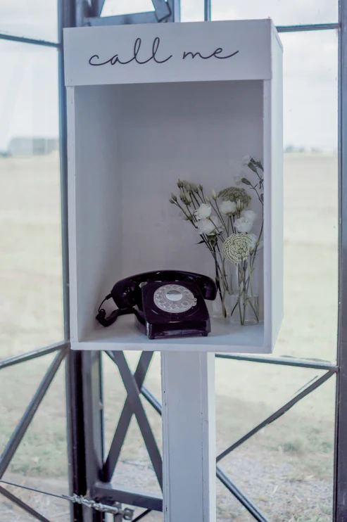 BOITE CALL ME SUR PIED