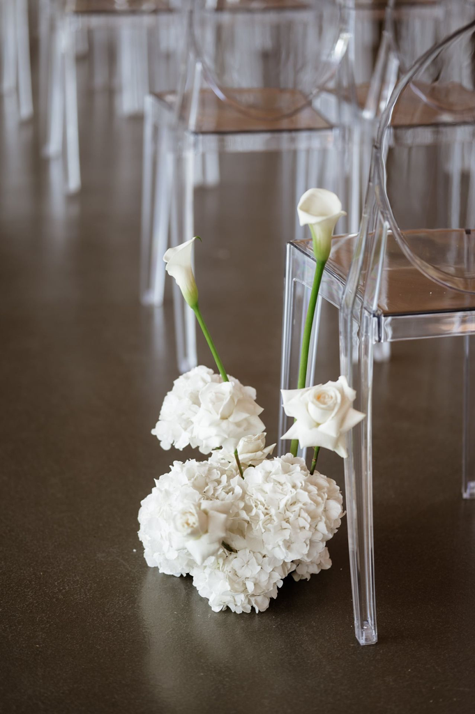 Chaise médaillon transparente