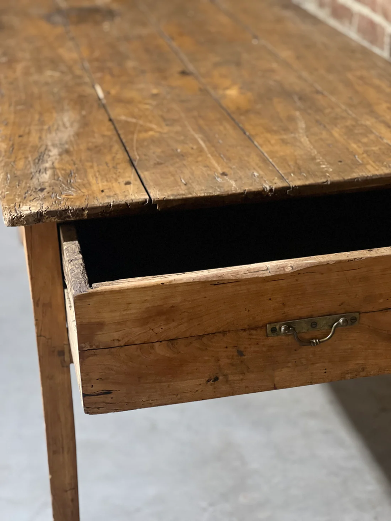 Table de ferme claire.webp