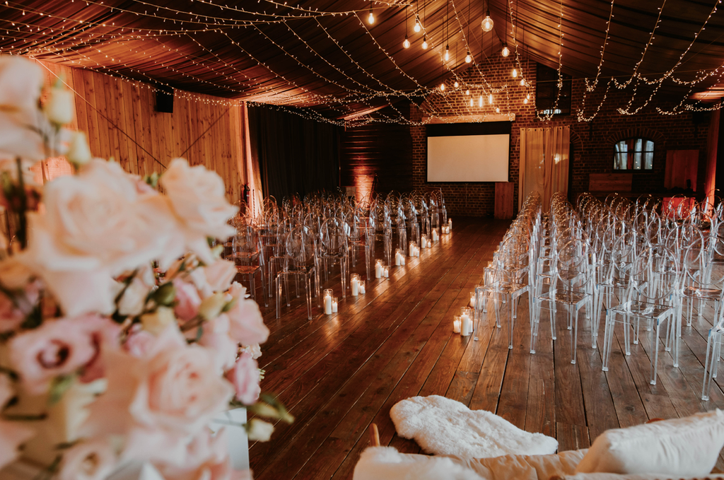 CHAISE MÉDAILLON TRANSPARENTE