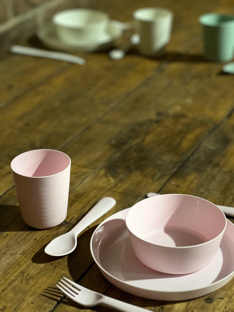 Vaisselle multicolore