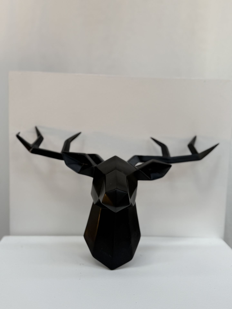 Tête de cerf noir