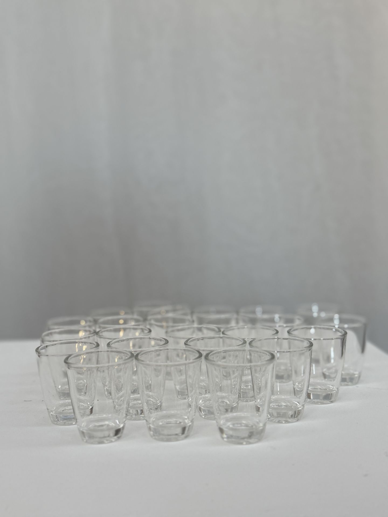 Lot de 24 verres à shooter