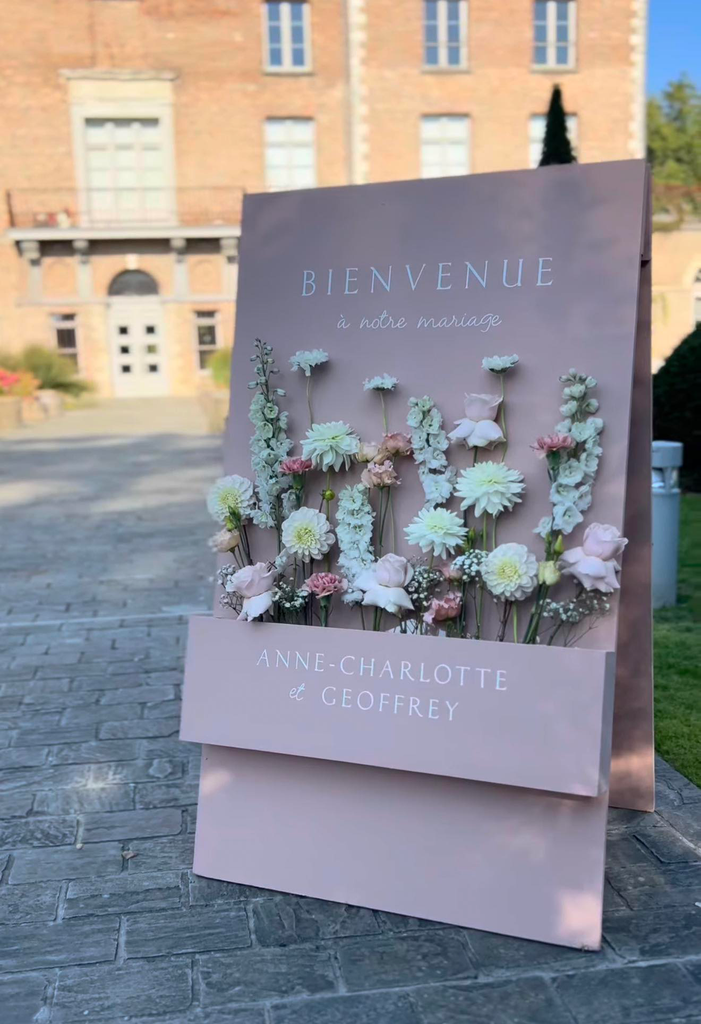 Panneau d'accueil à fleurir