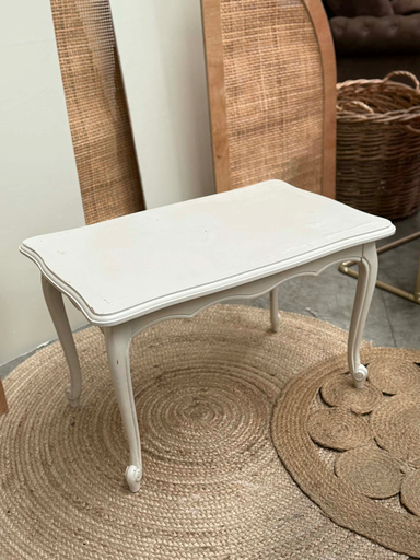 Table basse blanche